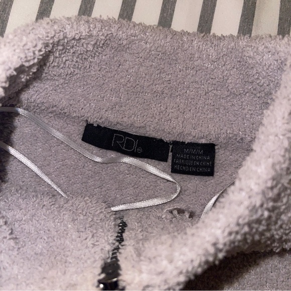 Nordstrom RDI Cozy Fuzzy Mock Neck Zip Pullover Sweatshirt Sweater Grey Medium - Picture 5 of 9